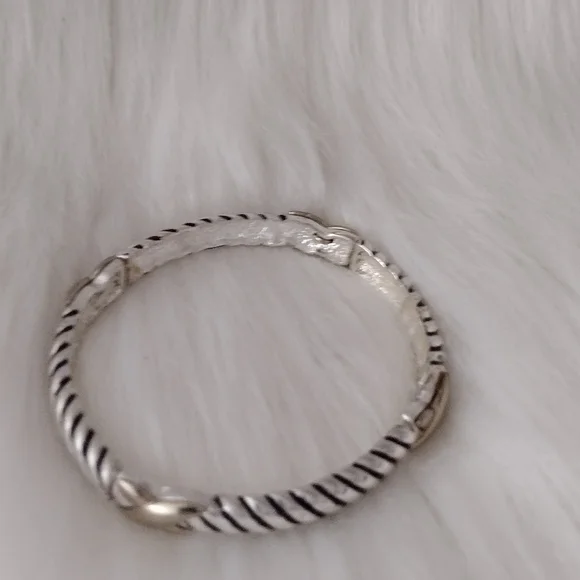 ✨Cute stretchy bracelet ✨ - Picture 3 of 3